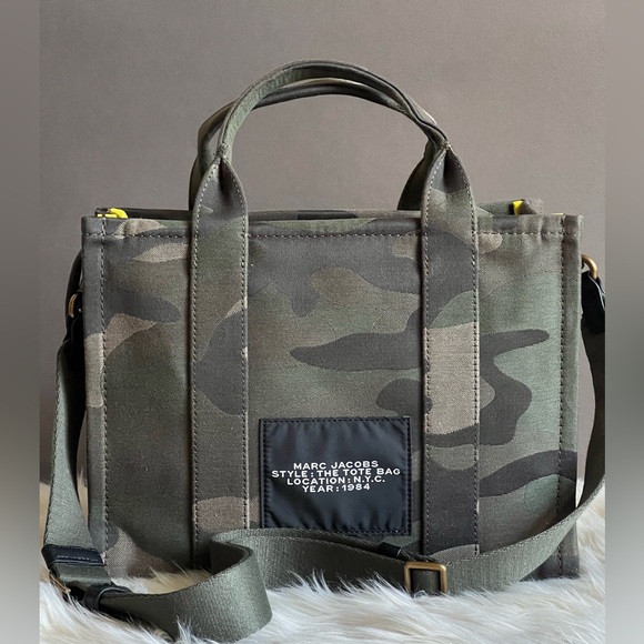 2S4HTT002H03 - Marc Jacobs The Camo Jacquard Medium Tote Bag - Picture 6 of 16